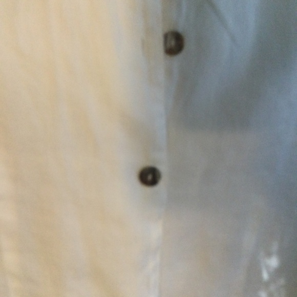 Lovely Linen Top - Picture 7 of 8